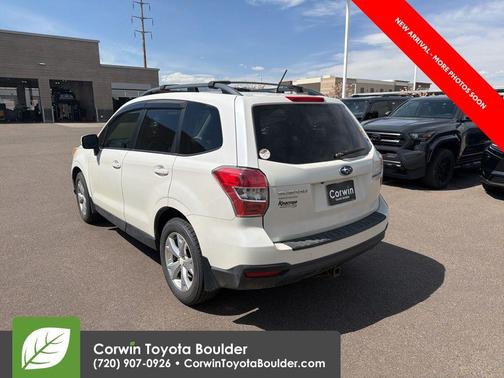 Satin White Pearl 2014 Subaru Forester 2.5i Premium