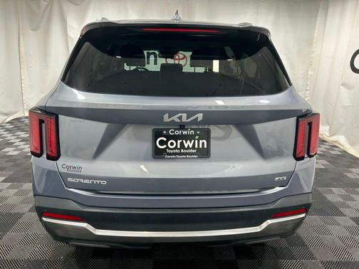 2024 Kia Sorento S