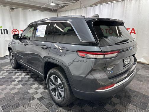 2022 Jeep Grand Cherokee 4xe Base