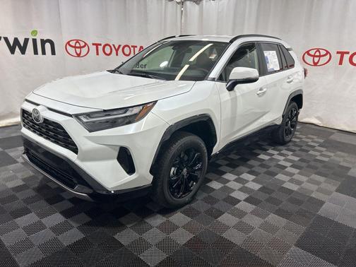 2025 Toyota RAV4 Hybrid SE