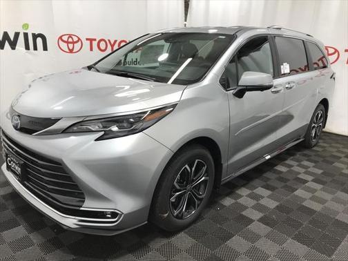 2025 Toyota Sienna Platinum 7 Passenger