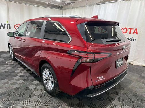 Ruby Flare Pearl 2026 Toyota Sienna Limited