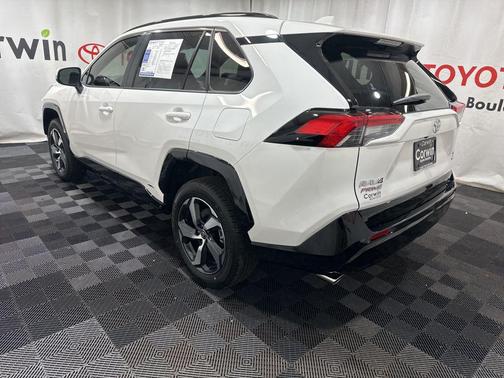 2025 Toyota RAV4 Hybrid SE