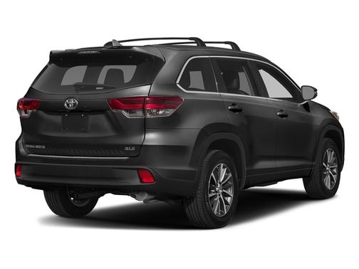 Midnight Black Metallic 2017 Toyota Highlander XLE