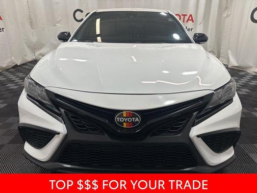 2024 Toyota Camry Hybrid SE