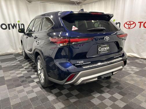 2026 Toyota Highlander Platinum