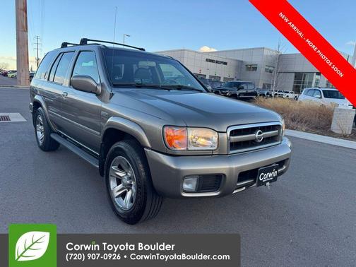 2004 Nissan Pathfinder LE Platinum