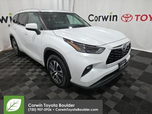 2022 Toyota Highlander Hybrid XLE