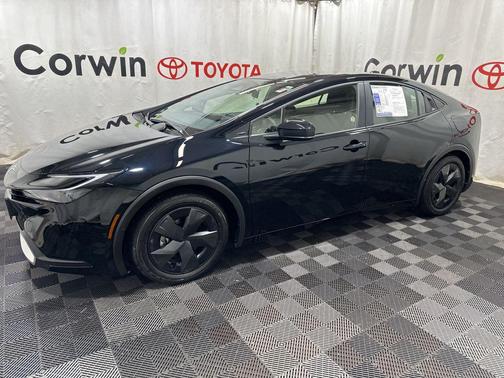 2025 Toyota Prius Plug-In Hybrid SE