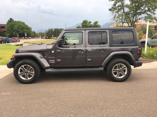 2020 Jeep Wrangler Unlimited Sahara