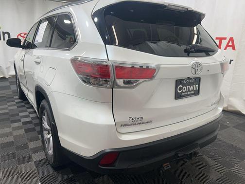 Blizzard Pearl 2015 Toyota Highlander XLE