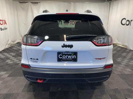 2023 Jeep Cherokee Trailhawk