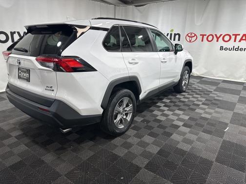 2024 Toyota RAV4 Hybrid XLE