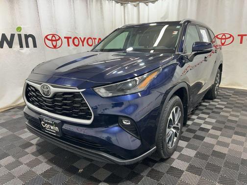 2024 Toyota Highlander XLE