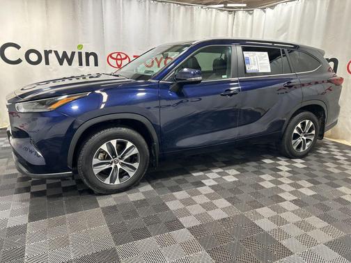 2024 Toyota Highlander XLE