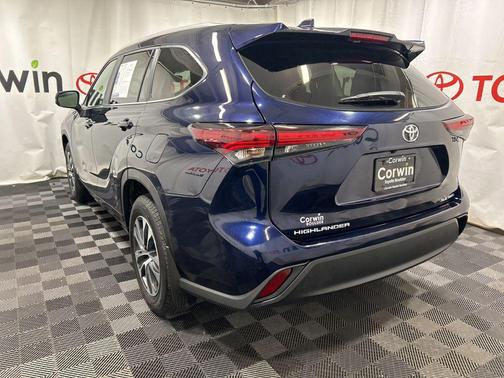 2024 Toyota Highlander XLE