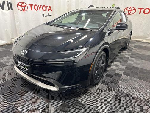 2025 Toyota Prius Plug-In Hybrid SE