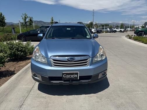 2011 Subaru Outback 3.6 R Premium