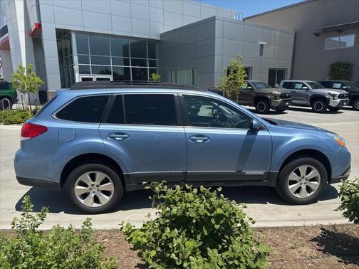 2011 Subaru Outback 3.6 R Premium