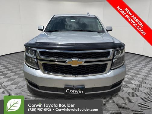 Silver Ice Metallic 2019 Chevrolet Suburban LT
