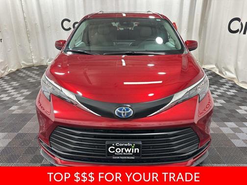 2025 Toyota Sienna XLE 7 Passenger