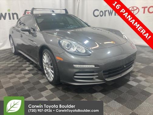 2016 Porsche Panamera 4 Edition