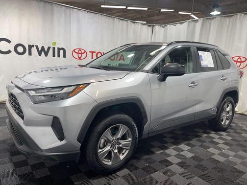 2025 Toyota RAV4 Hybrid LE