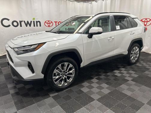 2025 Toyota RAV4 XLE Premium