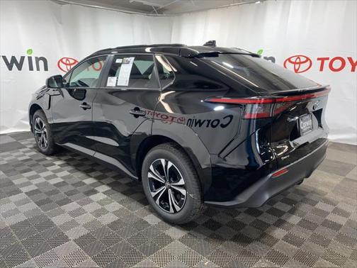 2025 Toyota bZ4X XLE