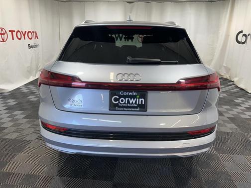 2019 Audi e-tron Premium Plus