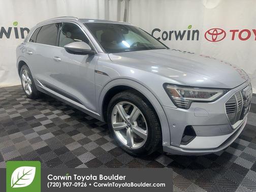 2019 Audi e-tron Premium Plus