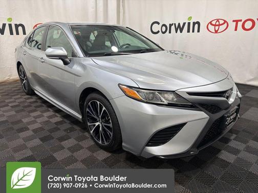 Celestial Silver Metallic 2019 Toyota Camry SE