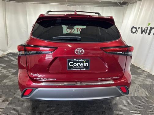 2022 Toyota Highlander Platinum