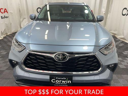 Moon Dust 2024 Toyota Highlander Platinum