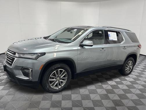 Sterling Gray Metallic 2023 Chevrolet Traverse LT Cloth