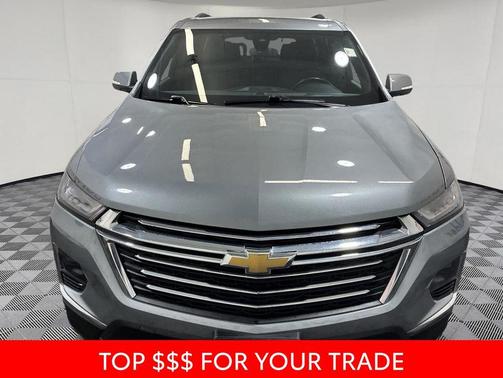 Sterling Gray Metallic 2023 Chevrolet Traverse LT Cloth