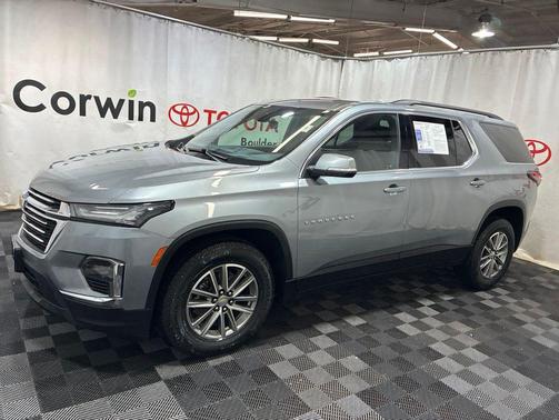 Sterling Gray Metallic 2023 Chevrolet Traverse LT Cloth