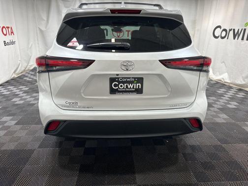 2026 Toyota Highlander XLE