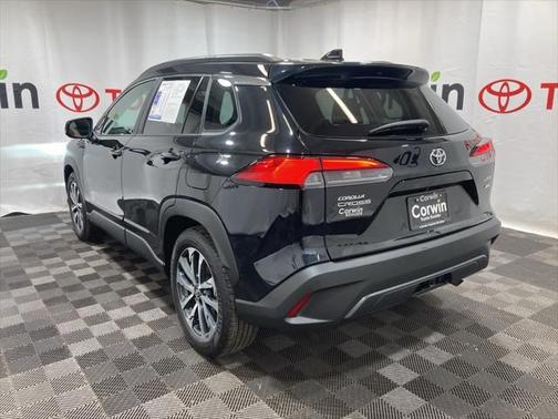 2022 Toyota Corolla Cross XLE