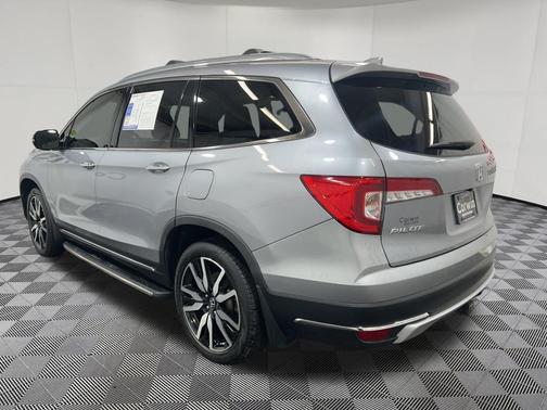 Lunar Silver Metallic 2019 Honda Pilot Elite