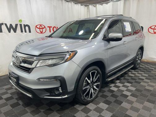 Lunar Silver Metallic 2019 Honda Pilot Elite