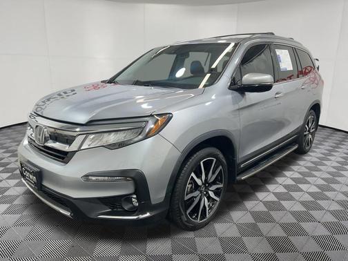Lunar Silver Metallic 2019 Honda Pilot Elite