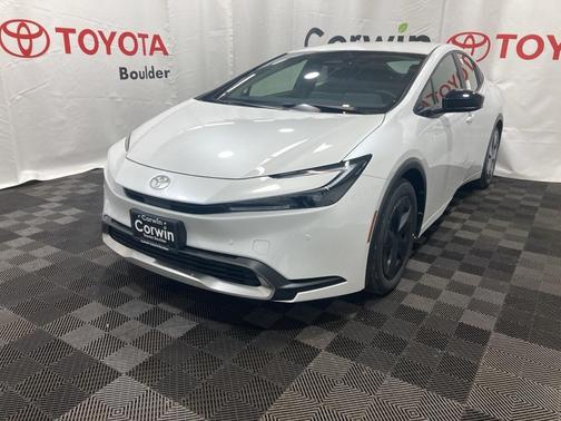 2025 Toyota Prius Plug-In Hybrid SE