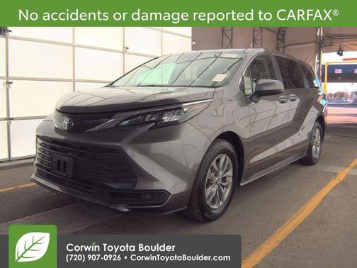 2024 Toyota Sienna LE