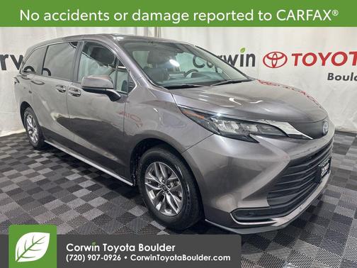 2024 Toyota Sienna LE
