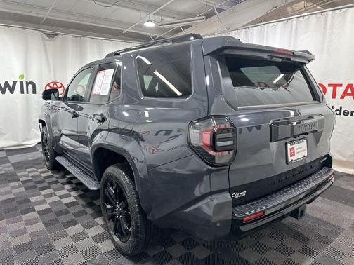 2025 Toyota 4Runner Hybrid Platinum