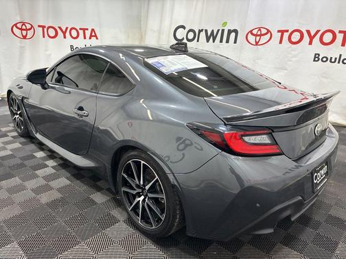 Pavement 2023 Toyota GR86 Base