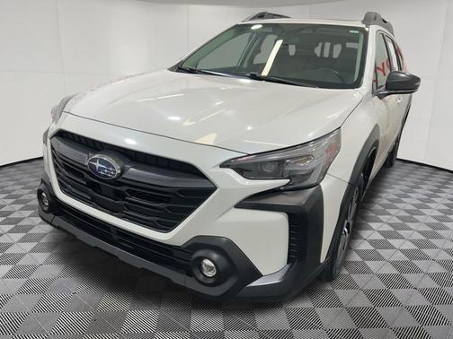 Crystal White Pearl 2025 Subaru Outback Premium