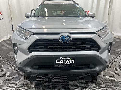 2020 Toyota RAV4 Hybrid XLE