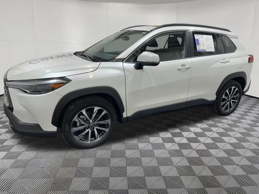 Wind Chill Pearl 2023 Toyota Corolla Cross XLE